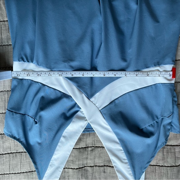 Dress - Picture 4 of 8